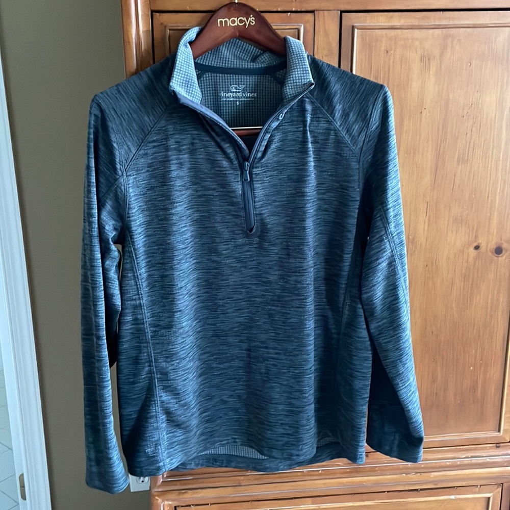 Mens performance shirt